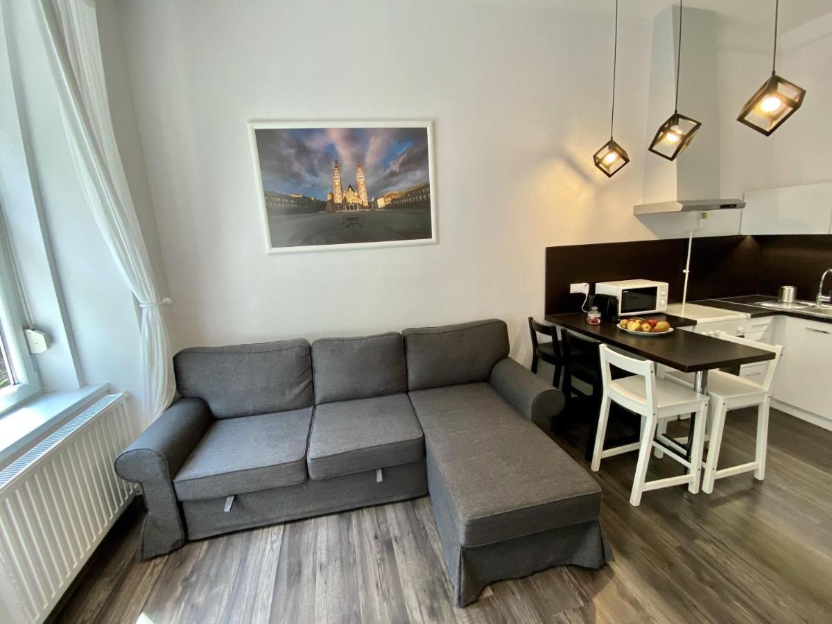Art Apartment セゲド エクステリア 写真